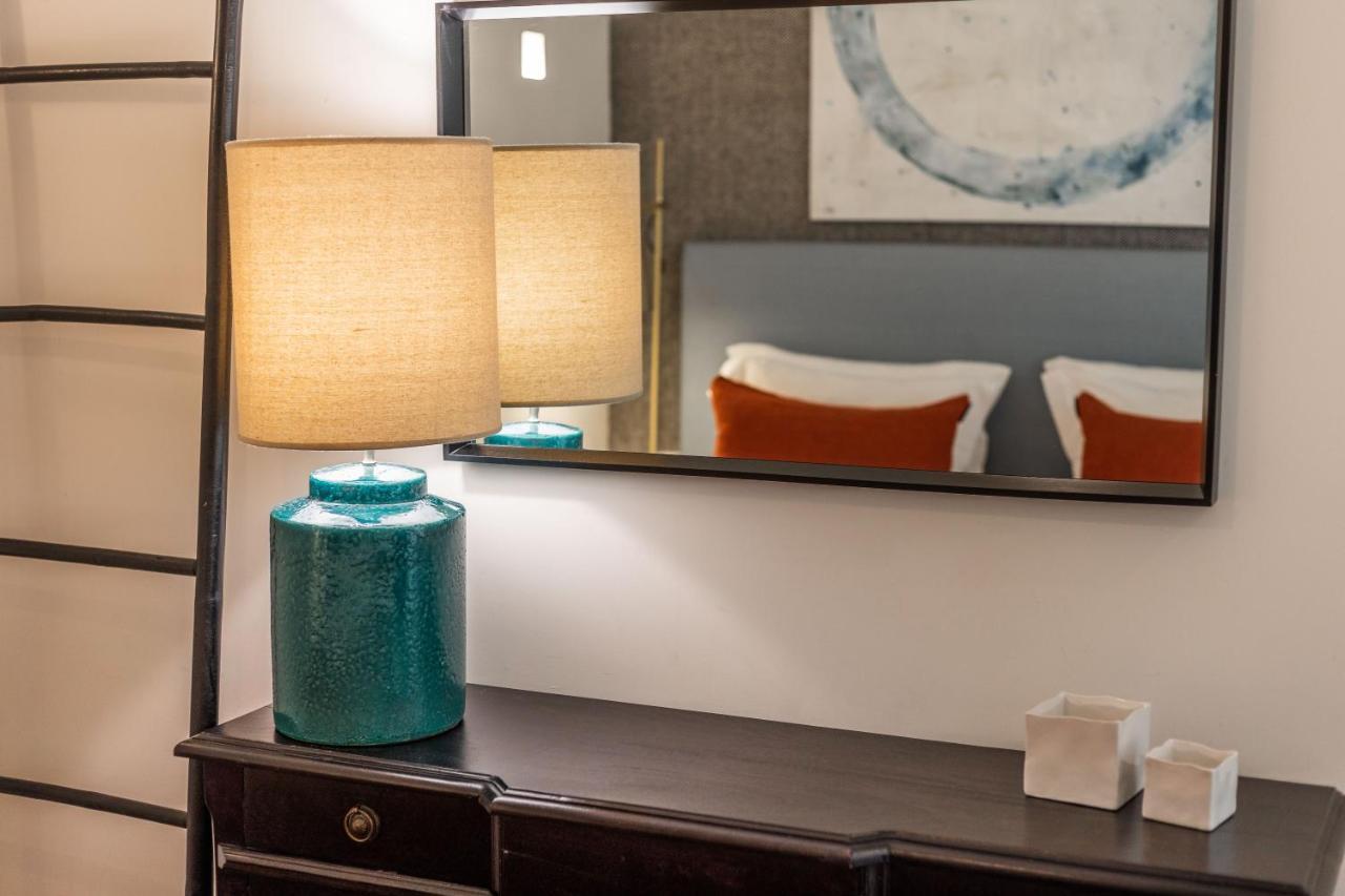 Ferienwohnung Chic Tailor Made Flat In Chiado Lissabon Exterior foto
